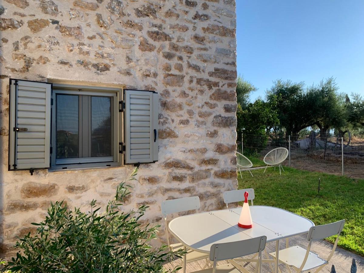 Messinian Stone House Villa Bagian luar foto