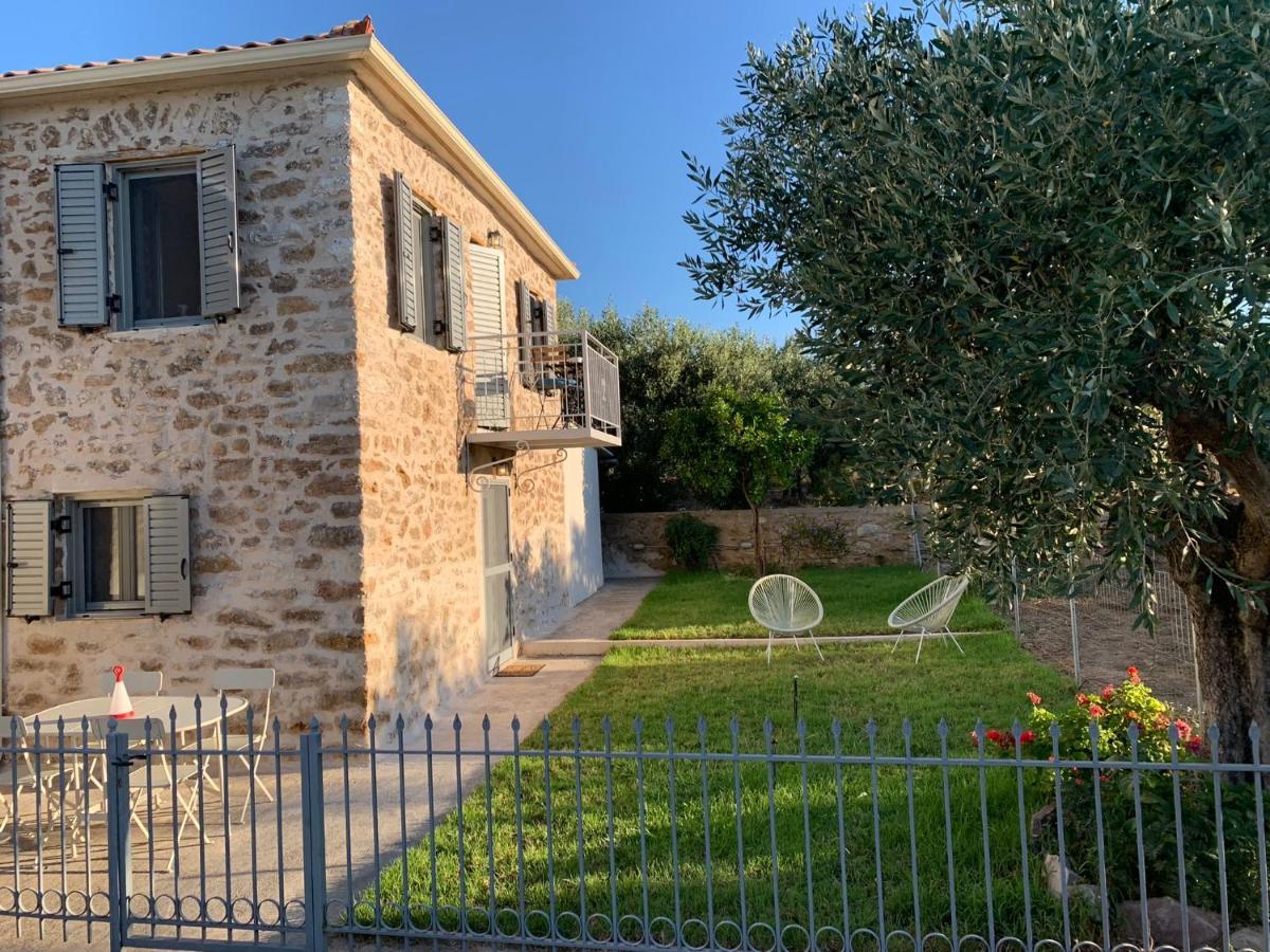 Messinian Stone House Villa Bagian luar foto