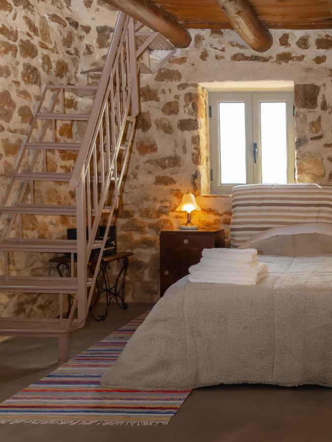 Messinian Stone House Villa Bagian luar foto
